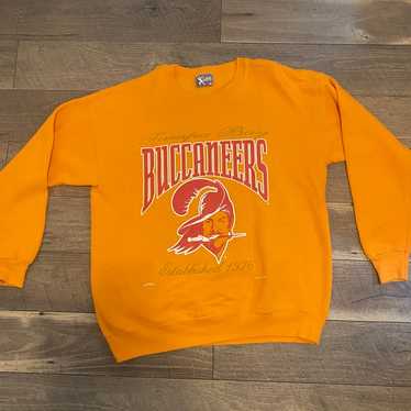 Buccaneers Sweatshirt XL - image 1