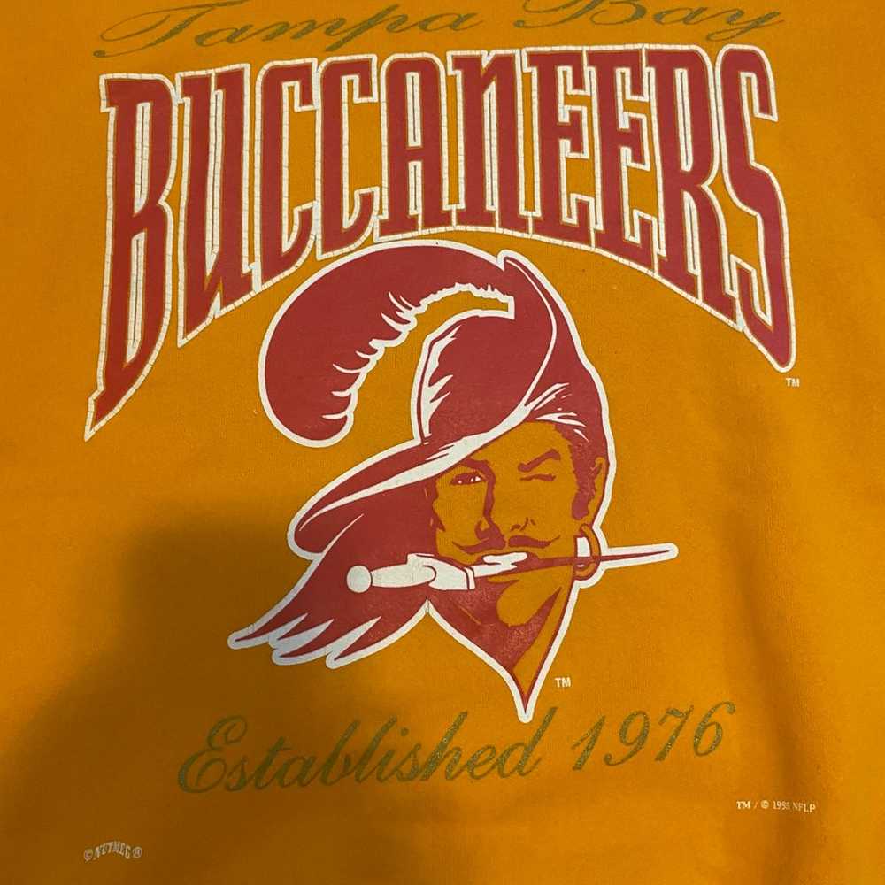 Buccaneers Sweatshirt XL - image 2