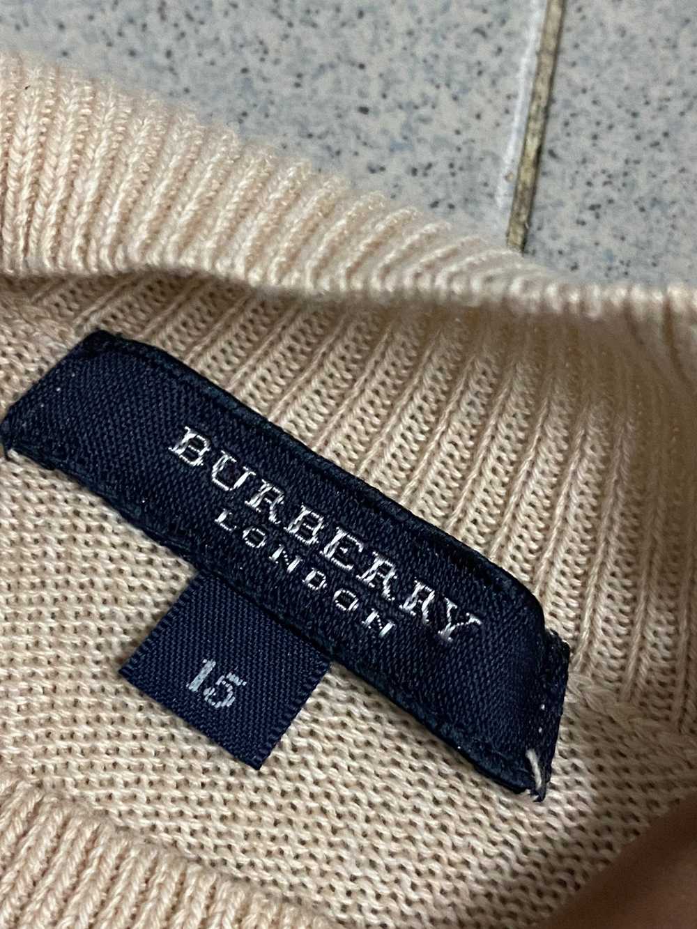 Vintage - Steals‼️Vintage Burberry NovaCheck Knit… - image 4