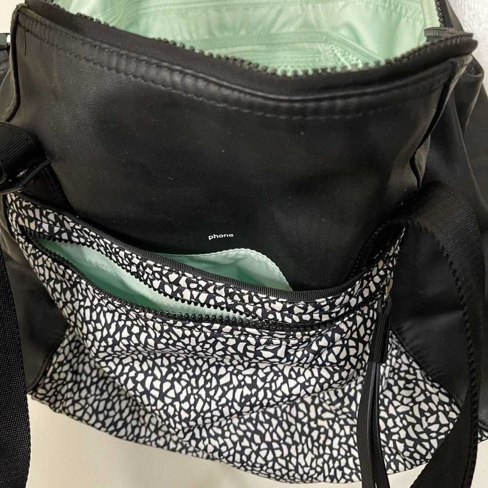 Lululemon Free to Be Bag yoga gym zip tote bag in… - image 9