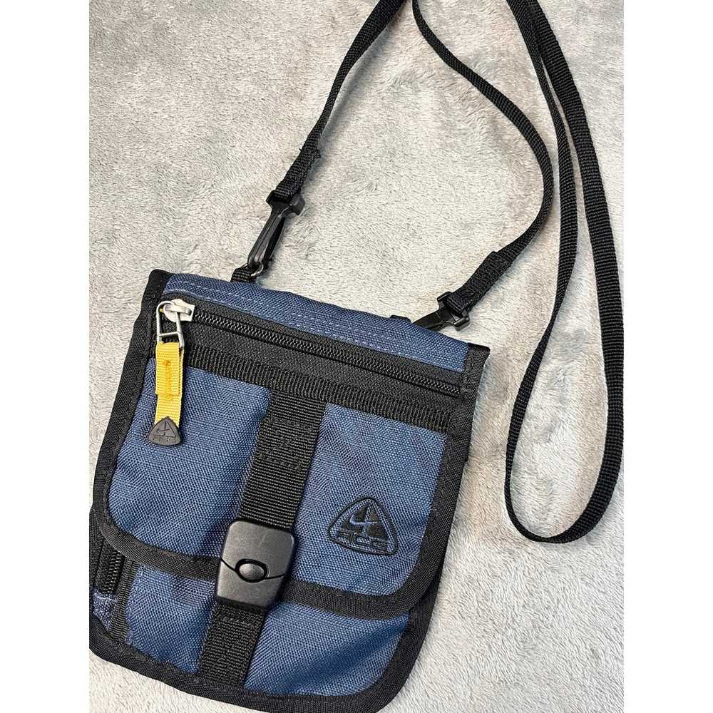 Rare Vtg NIKE ACG Sling Bag Blue Mini Wallet Cros… - image 1