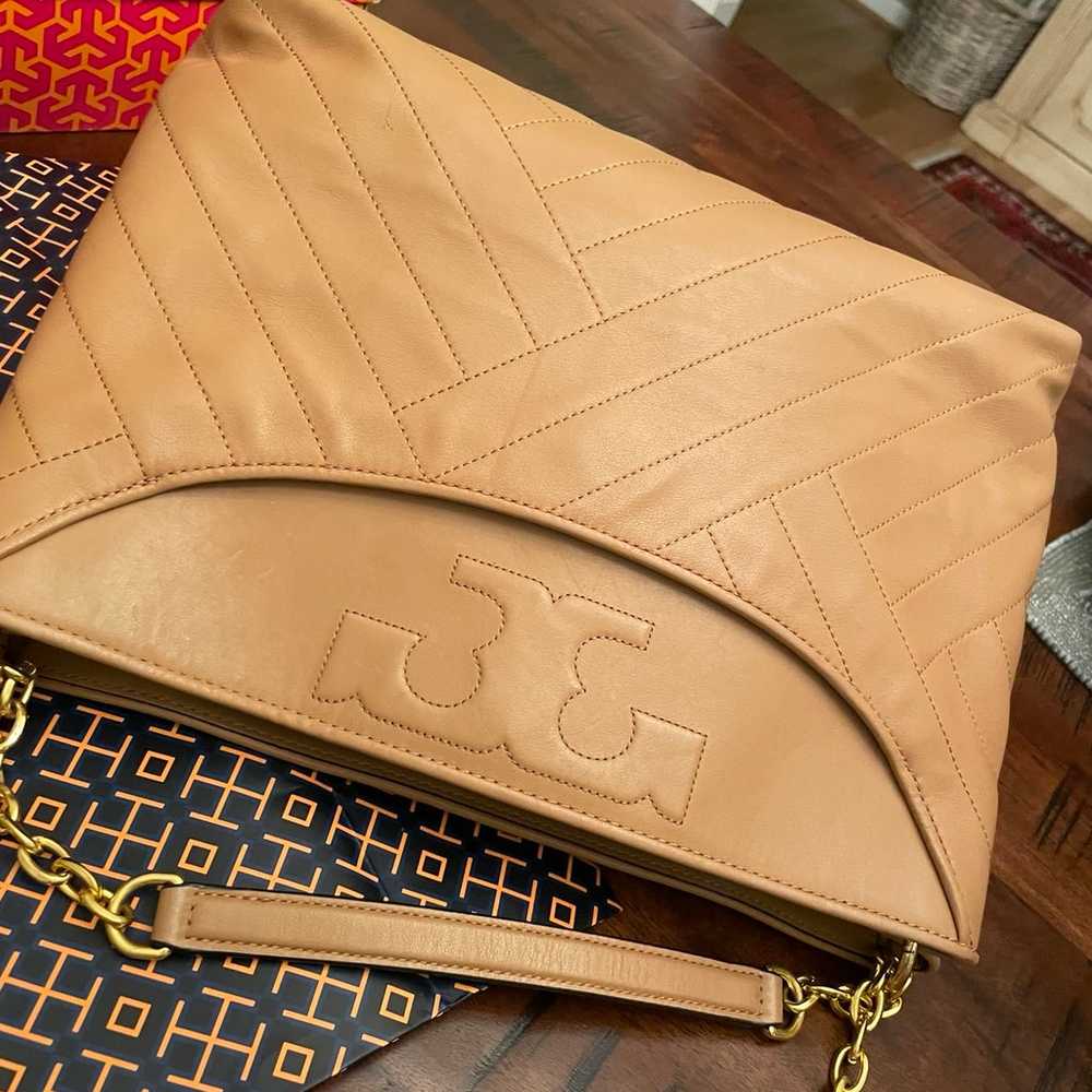 Tory Burch  Carmel tan quilted logo bag large - image 10