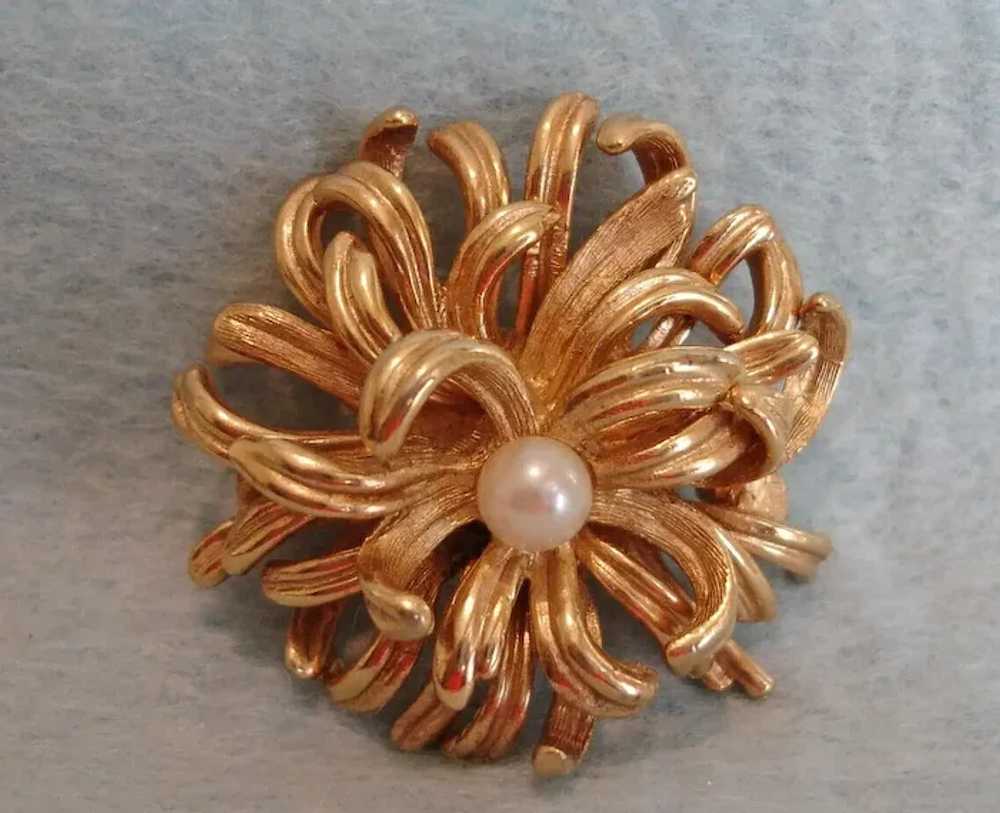 Vintage Signed Gold Plated Glass Pearl Brooch – P… - image 7