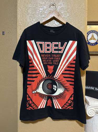 Art × Obey Vintage Obey Big Print T Shirt