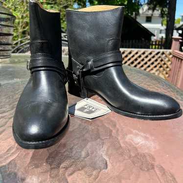 Frye black boots vintage NEW size 10