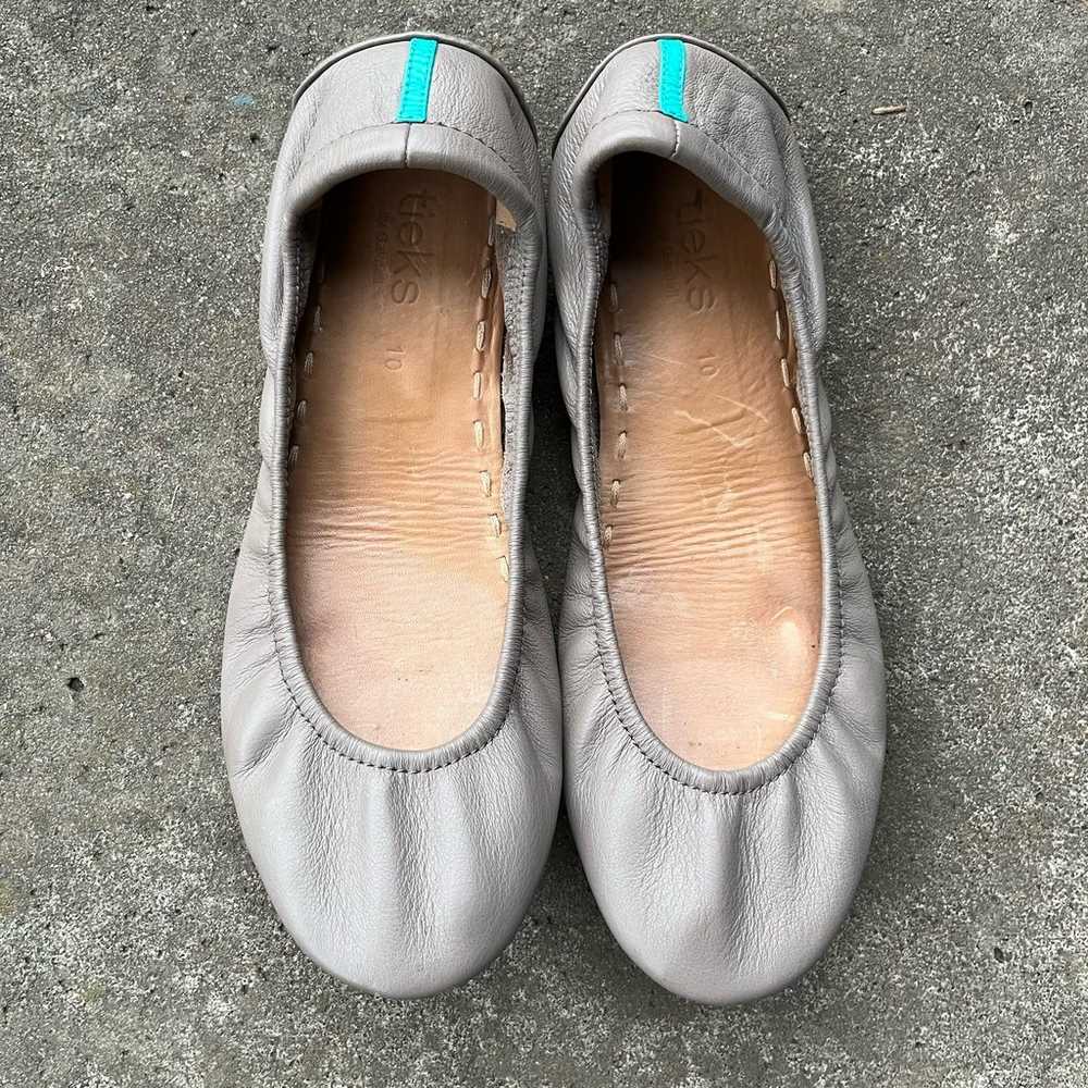 Tieks by Gavrieli Taupe Leather Ballet Flats Fold… - image 1