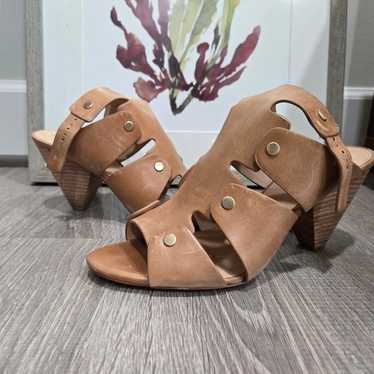 Vince Camuto Ekerd Cutout Leather Sandal Women's … - image 1