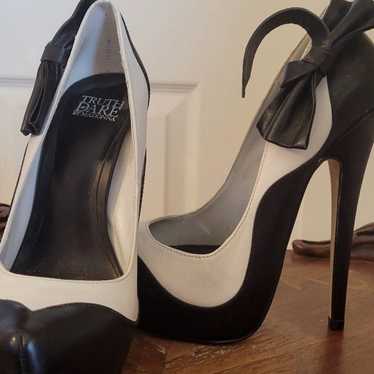 Truth or Dare by Madonna, Woman's High Heels size… - image 1