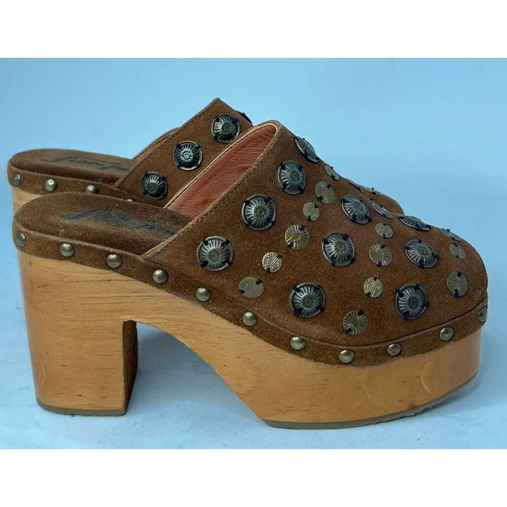 Free People Brown Platform Claudia Suede Clogs Si… - image 1