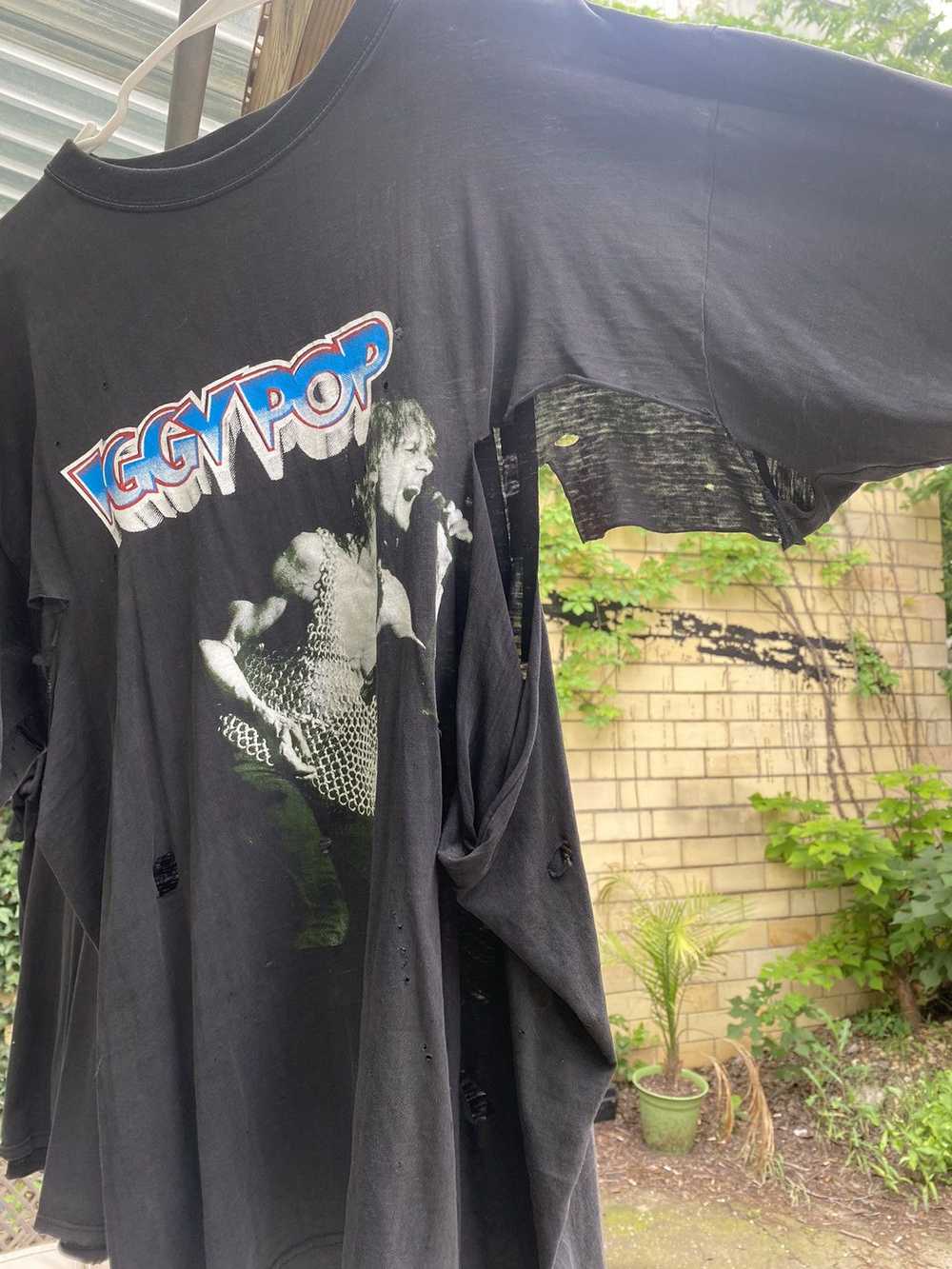 Vintage Thrashed 1988 Iggy Pop Raw Power Shirt - image 4