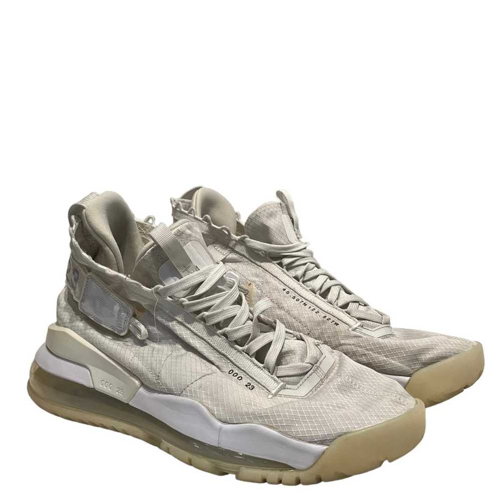 Jordan/Hi-Sneakers/US 11.5/WHT/Proto Max 720 - image 1