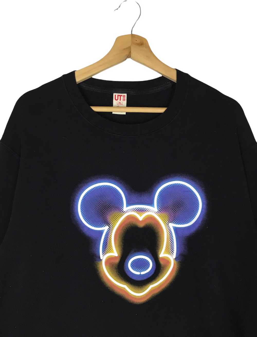 Uniqlo - Graphic Artist Vasya Kolotusha x Disney … - image 3