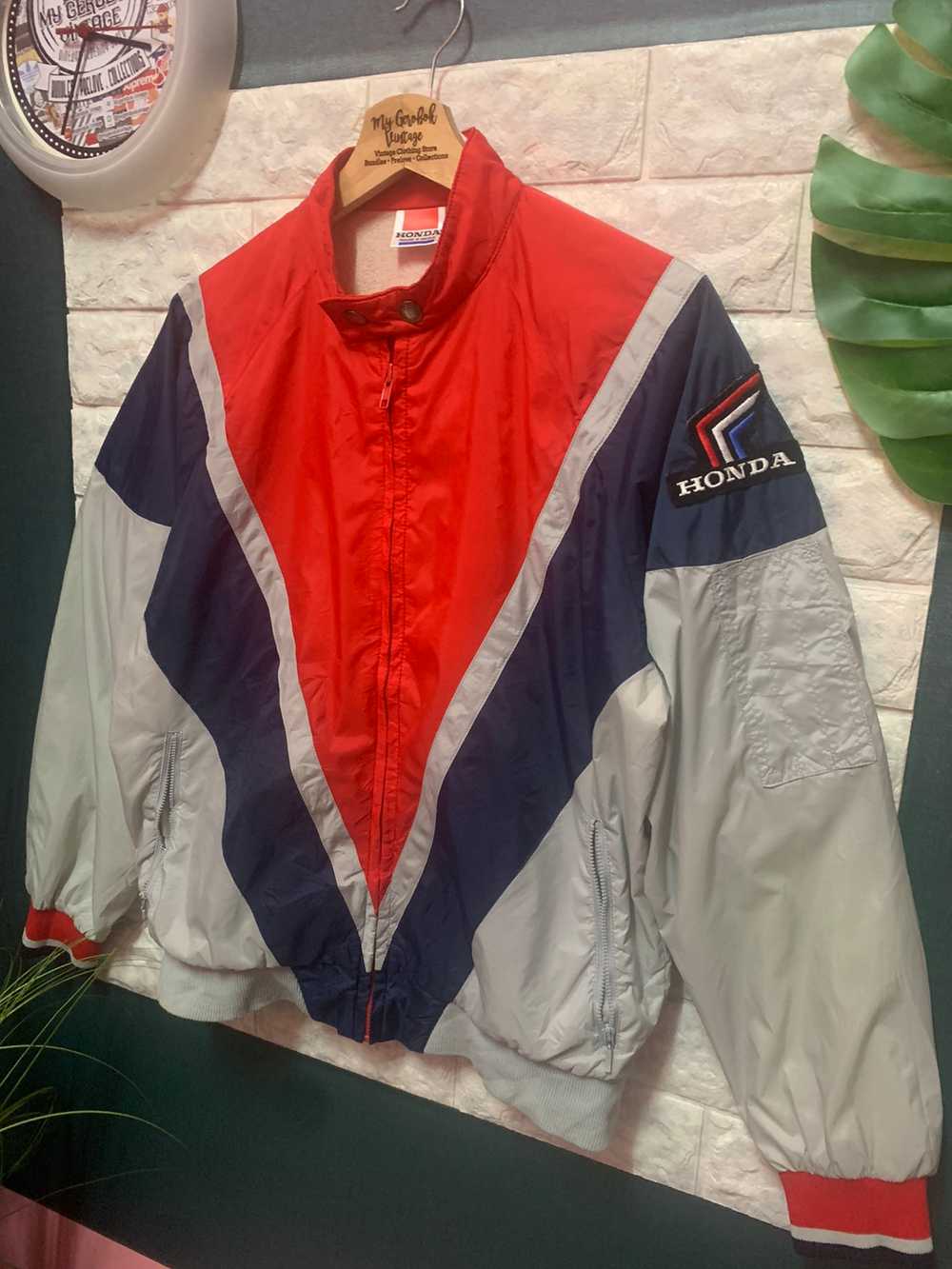 Honda - RARE!! Windbreaker Racing HONDA By Descen… - image 2