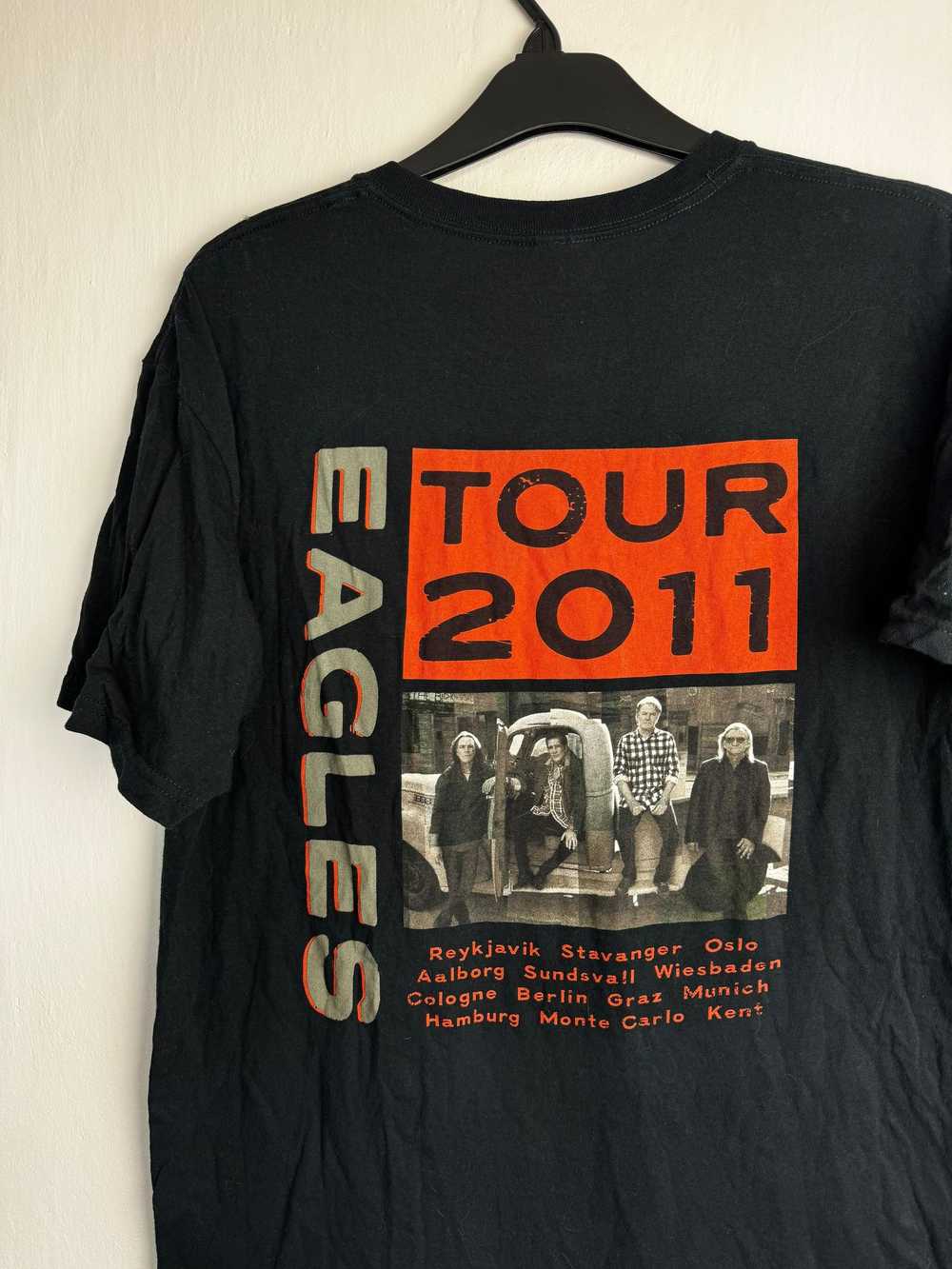 Band Tees × Gildan × Tour Tee The Eagles Band 201… - image 4