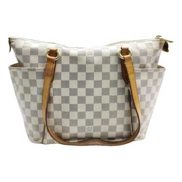 Louis Vuitton Totally leather handbag