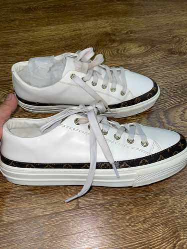 Authentic LOUIS VUITTON Stellar Sneakers in White
