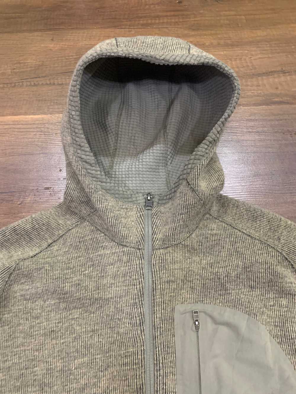 ❤️meed gone today❤️Nike acg sweater hooded - image 3