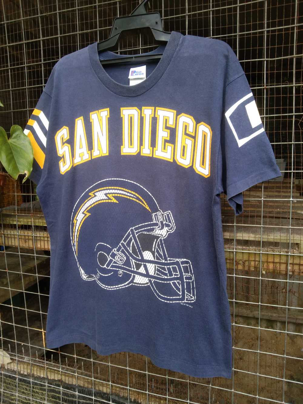 NFL - VINTAGE 1997 SAN DIEGO CHARGERS MEN'S T-SHI… - image 2