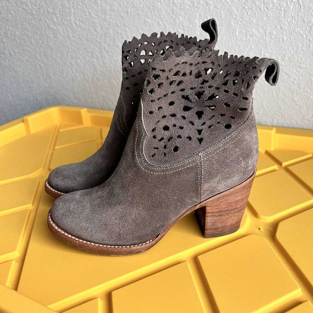 Frye Suede Ankle Boots Size 5.5 - image 4