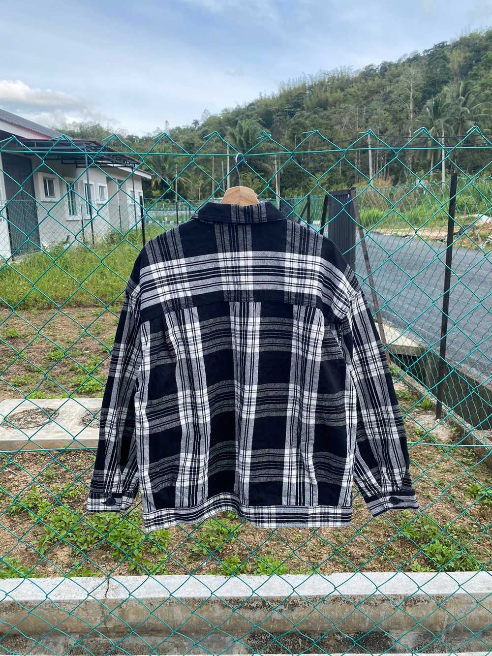 Japanese Brand - 🔥 STEALS 🔥 Japanese GU Flannel… - image 2