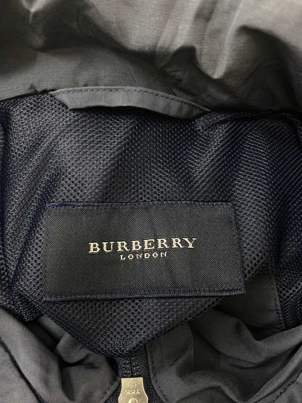 Burberry london nylon vest style - image 4