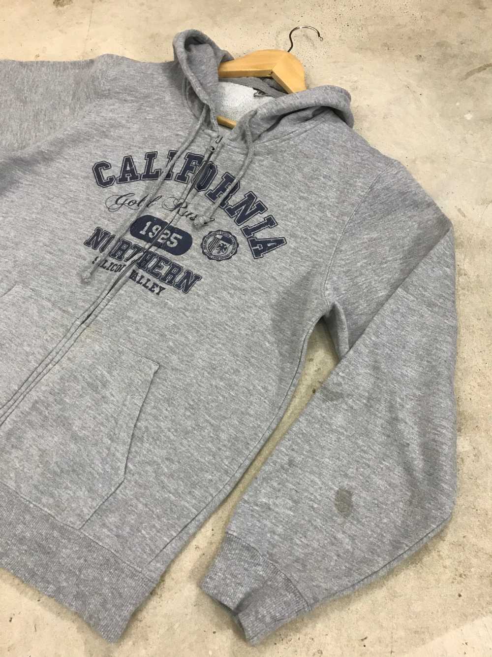 Japanese Brand - California Hoodie Sweatshirt Pul… - image 3