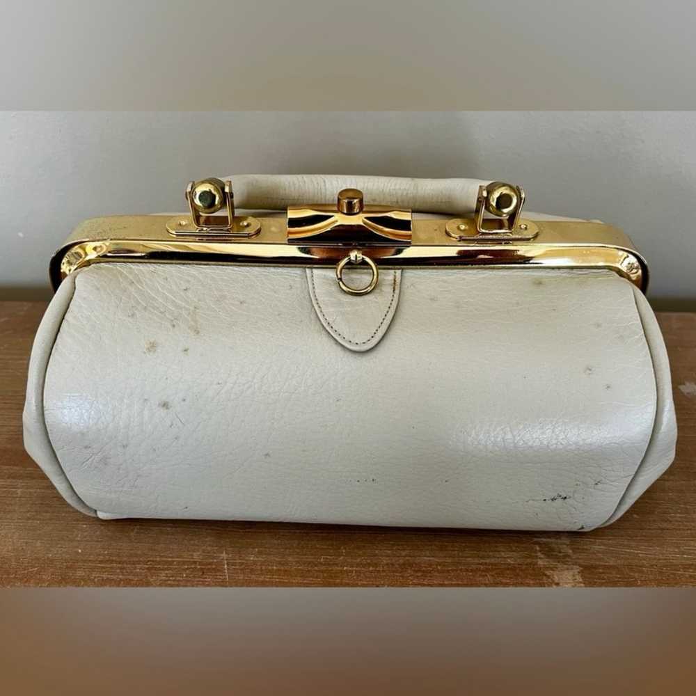 Vintage Saber Off White Leather Handbag & Change … - image 2