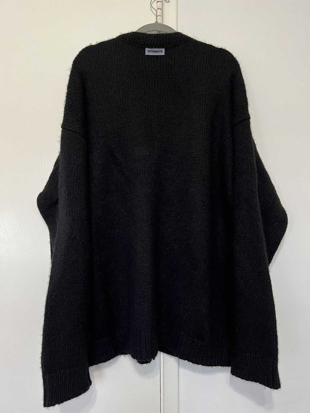 Vetements VETEMENTS UNISEX FANCY BUTTON KNITTED C… - image 2