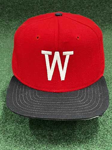 New Era × Rare × Vintage 80s Wisconsin Badgers Fit