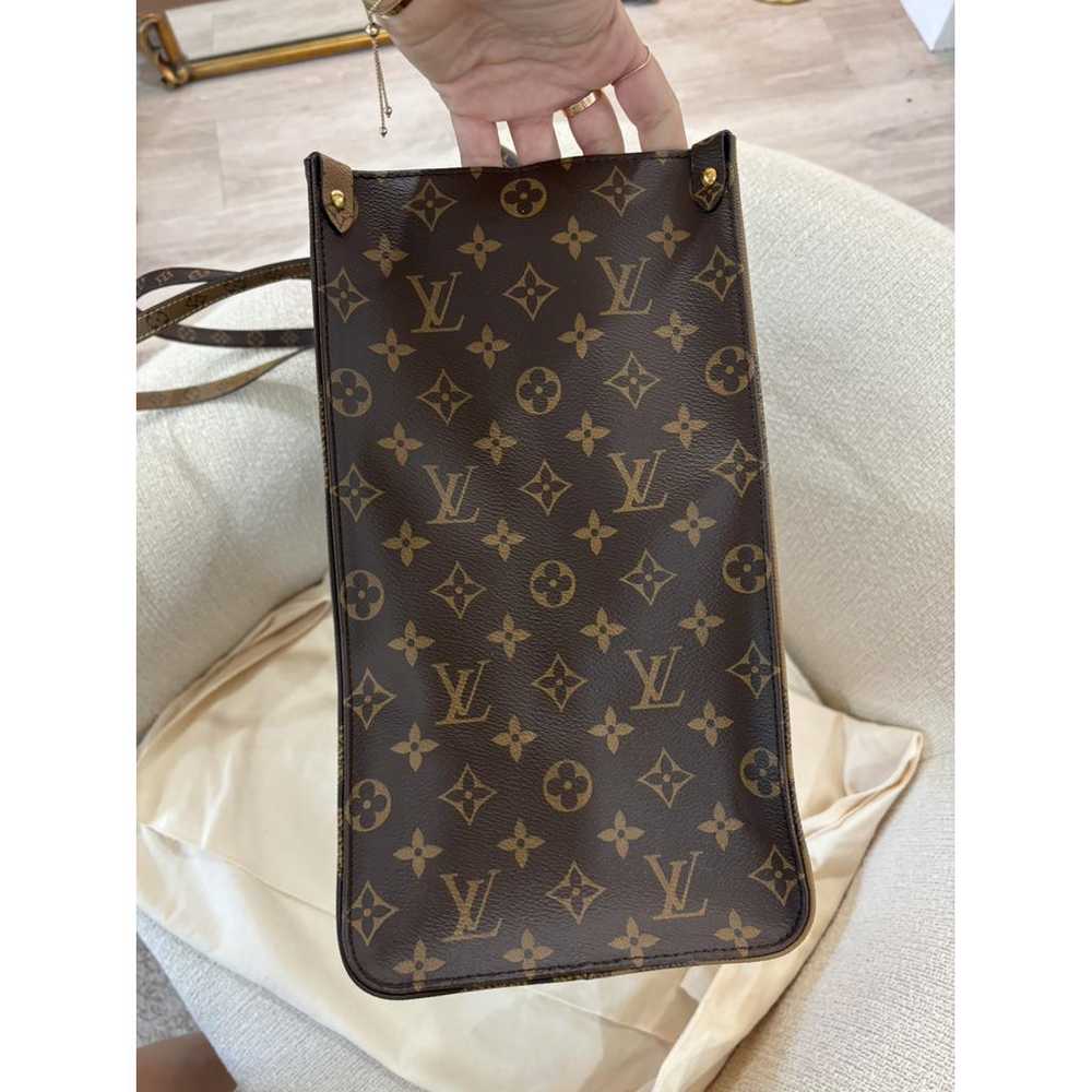 Louis Vuitton Onthego leather tote - image 4