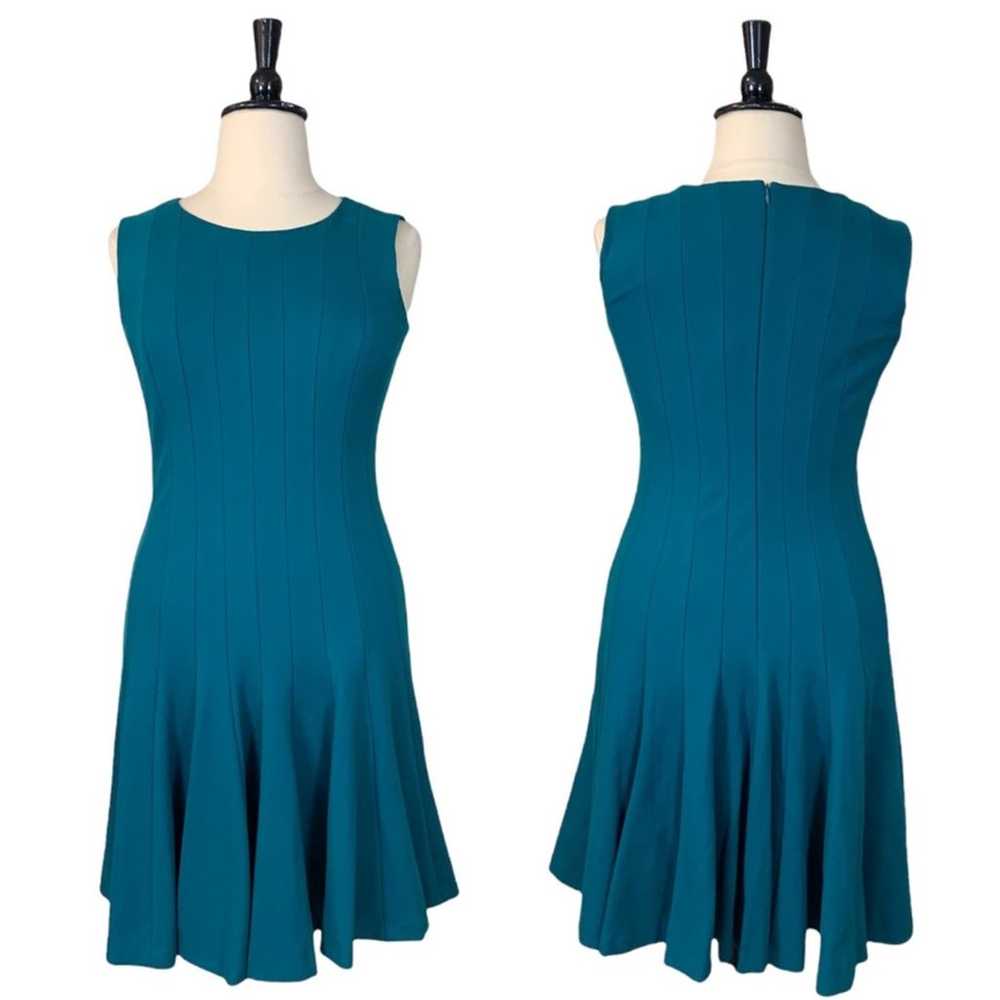 Lands’ End Teal Green/Blue Seamed Sleeveless Fit … - image 11