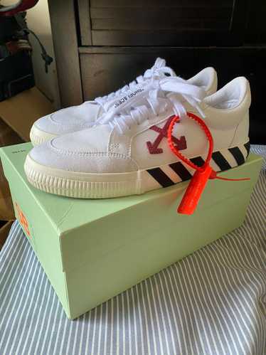 Off-White Off white low vulcanized sneakers