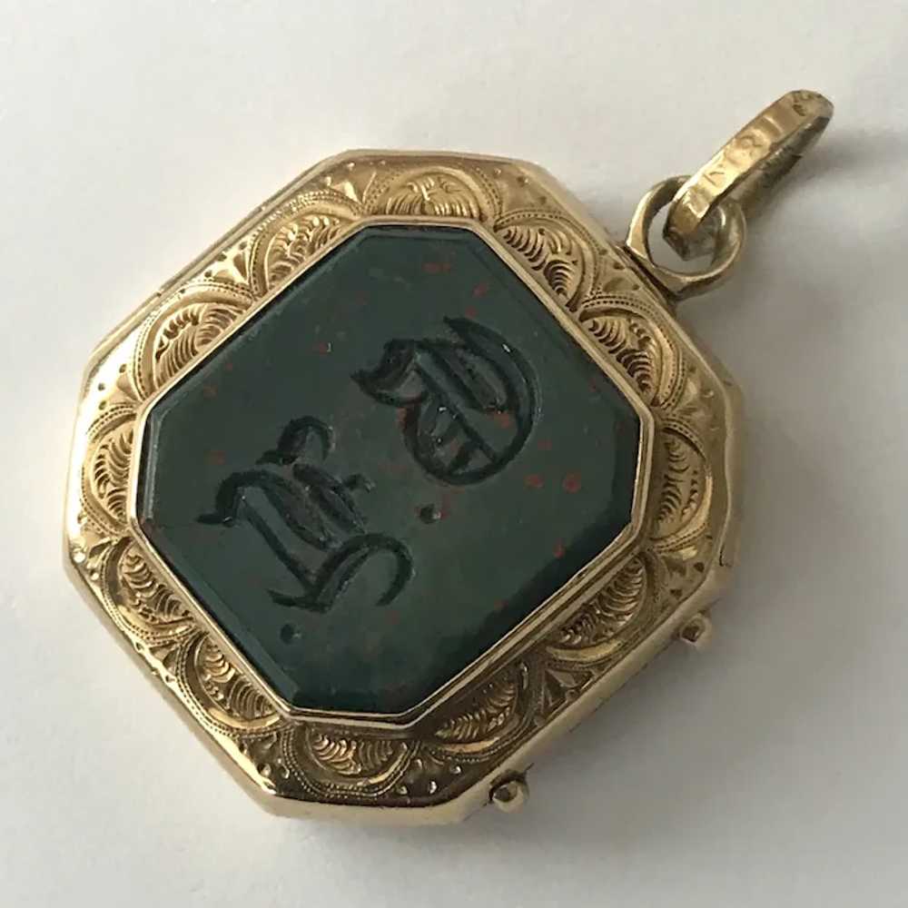 18K YG Victorian Bloodstone Seal Locket Pendant - image 10