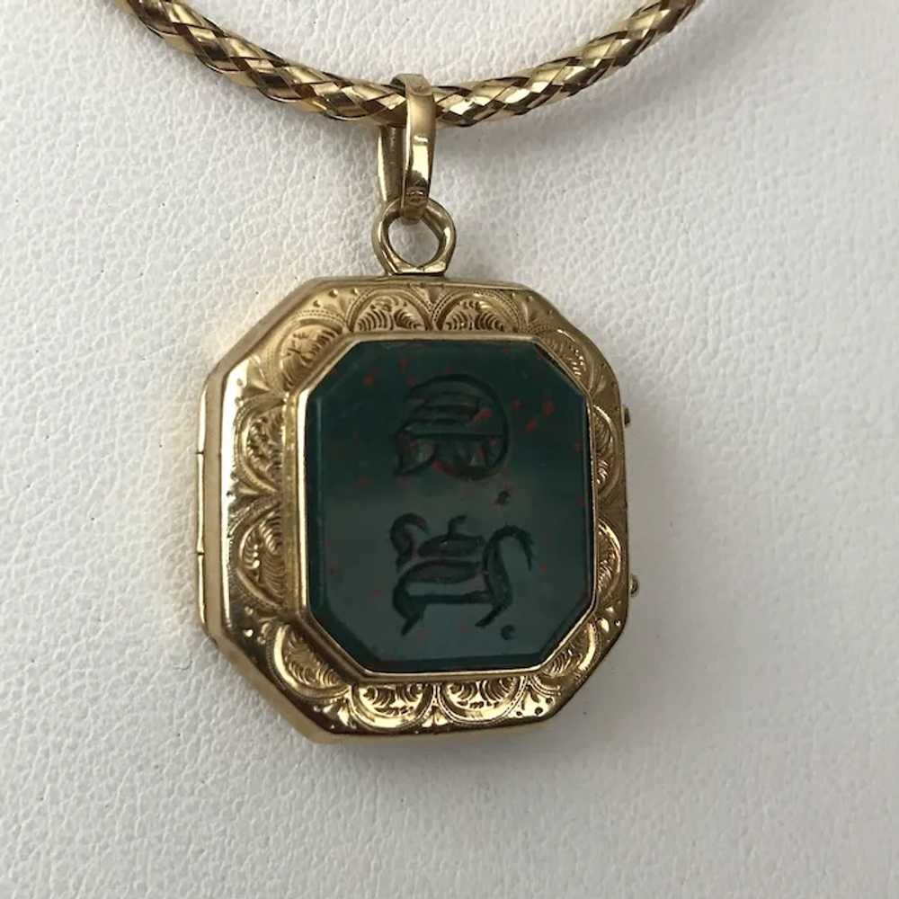 18K YG Victorian Bloodstone Seal Locket Pendant - image 5