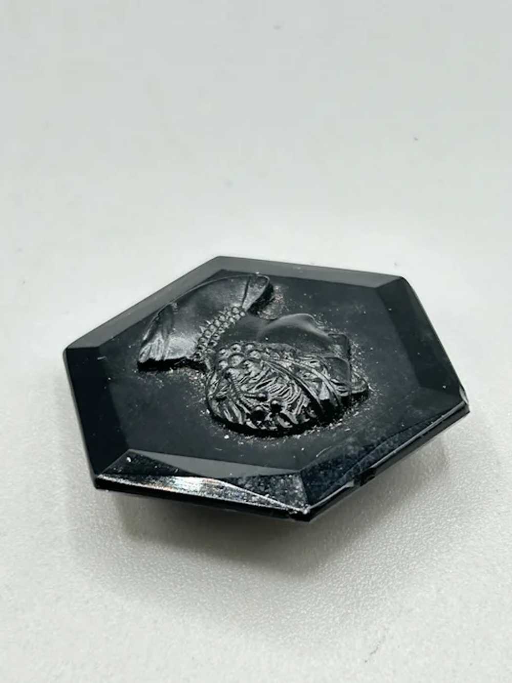 Vintage Black Glass Cameo Pin Brooch Hexagon Left… - image 5