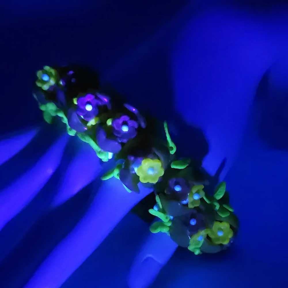 UV GLOW Bracelet ~ Plastic Flowers ~ Orange & Yel… - image 2