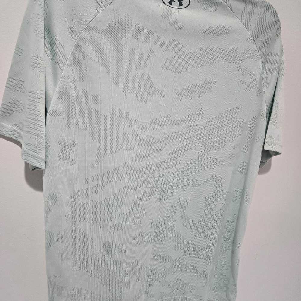 Under Armour HeatGear Athletic T Shirts 3 lot - image 11