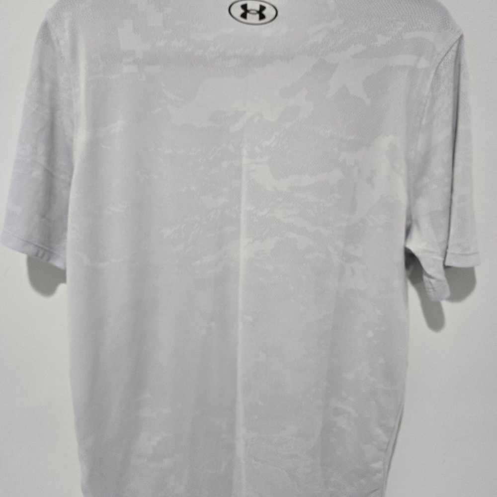 Under Armour HeatGear Athletic T Shirts 3 lot - image 8
