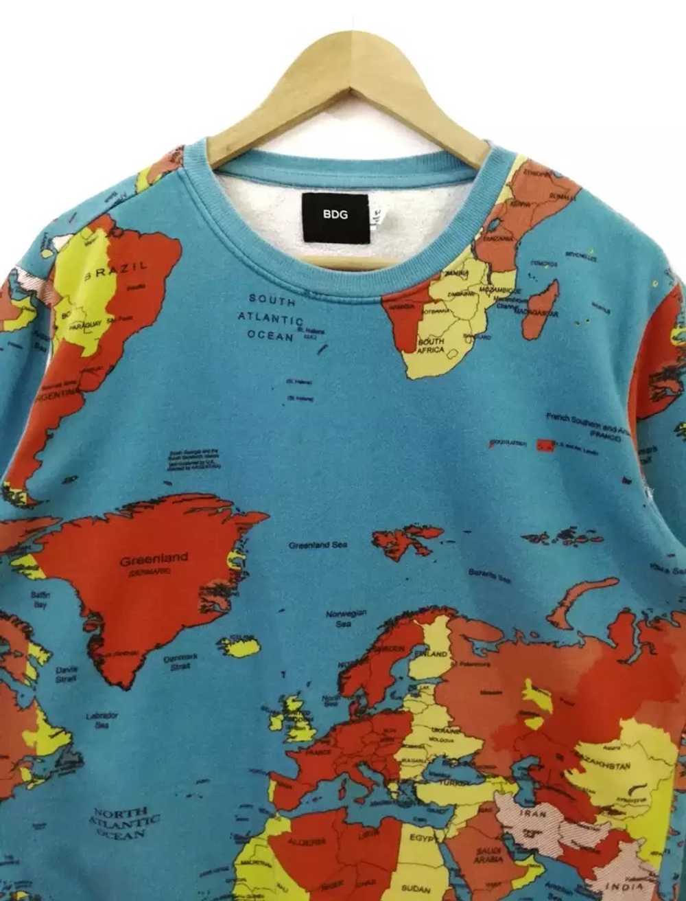 Vintage - Bdg world maps sweatshirts crewneck ove… - image 3