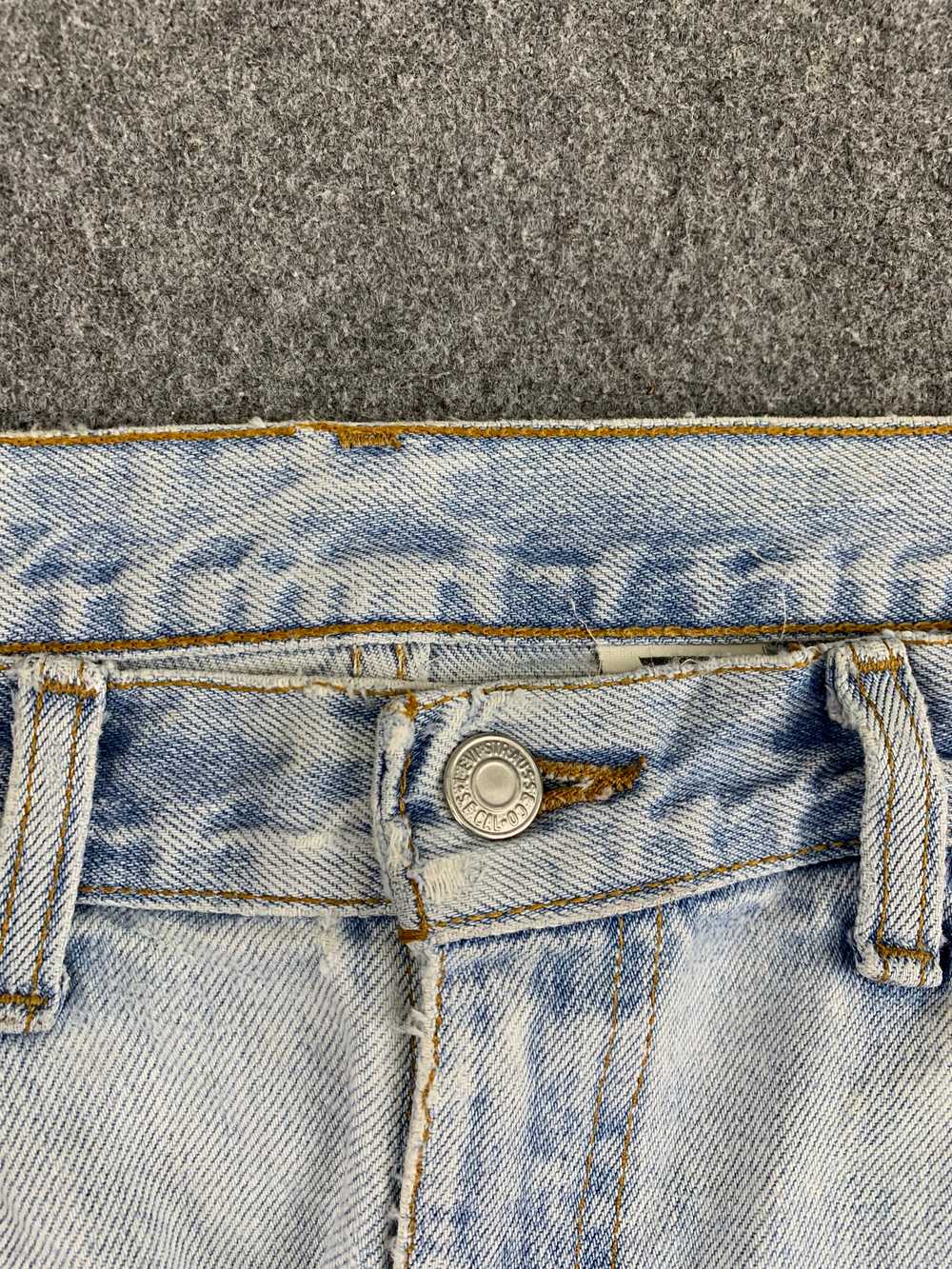 Vintage - Vintage 90s Levis 505 Light Wash Jeans - image 5