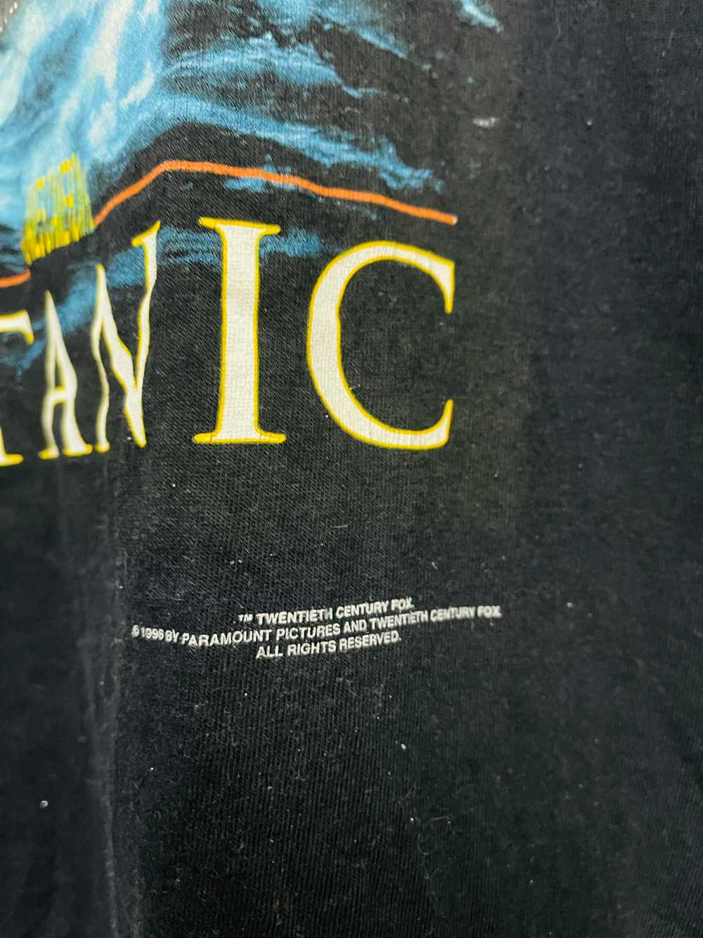 Vintage - Vintage 90’s Titanic 1998 T-Shirt Mv2 - image 4