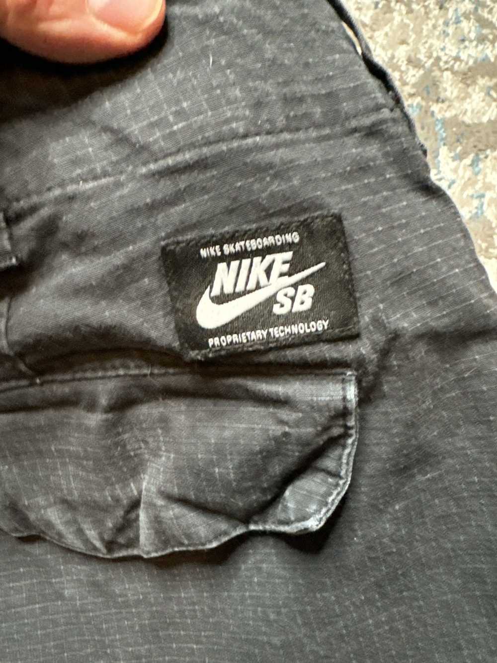 Nike Nike SB Ripstop Cargo Pants Style AT3494-010… - image 8