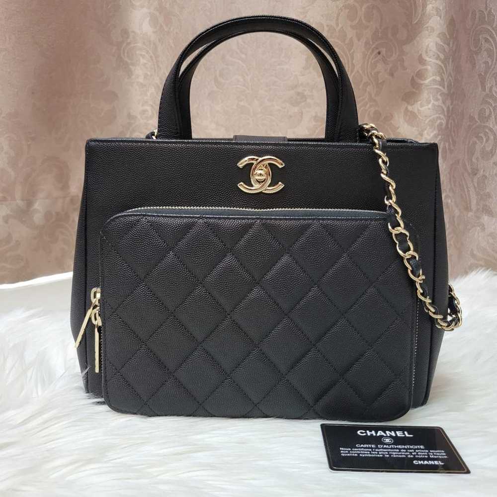 Chanel Business Affinity leather handbag - image 4