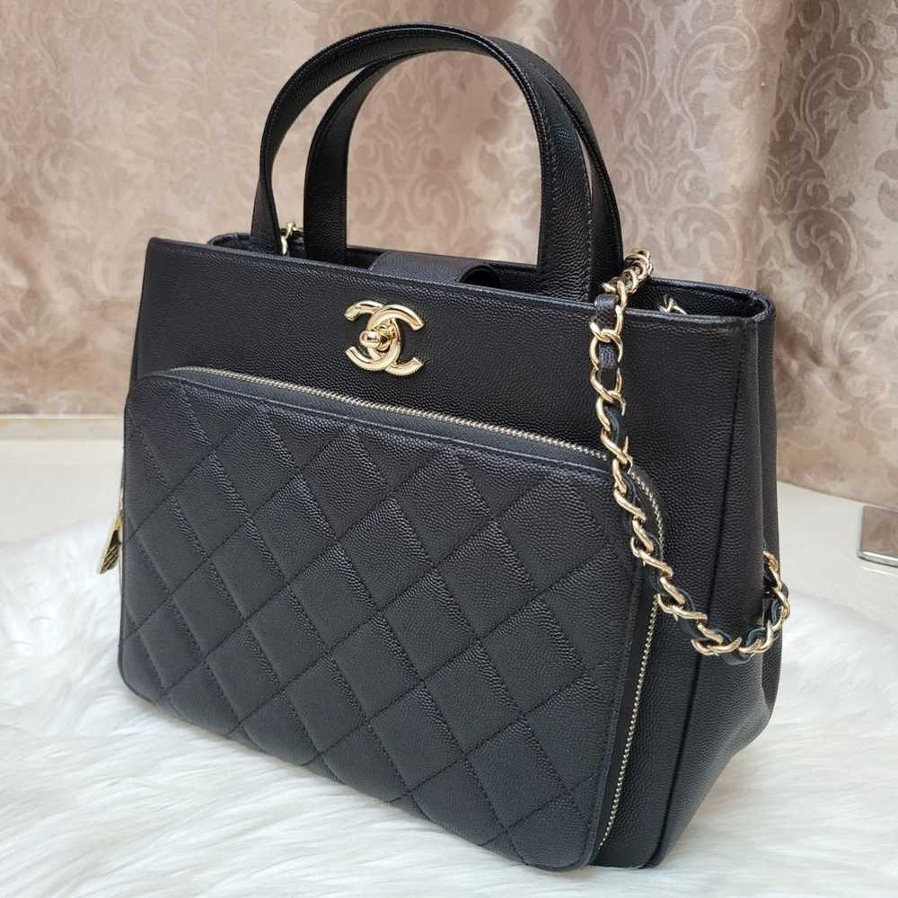 Chanel Business Affinity leather handbag - image 6