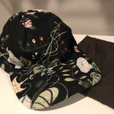 Gucci Bloom レア フラワープリント キャップ 希少 Gucci Bloom レア フラワープリント キャップ 希少