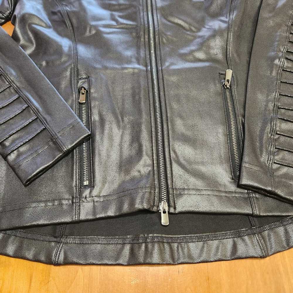 SPANX Faux Leather Moto Jacket Small Black Full Z… - image 3