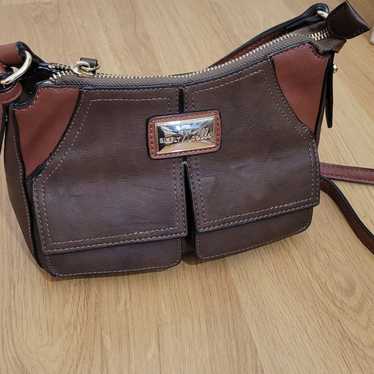 Simply Noelle Leather Crossbody Bag