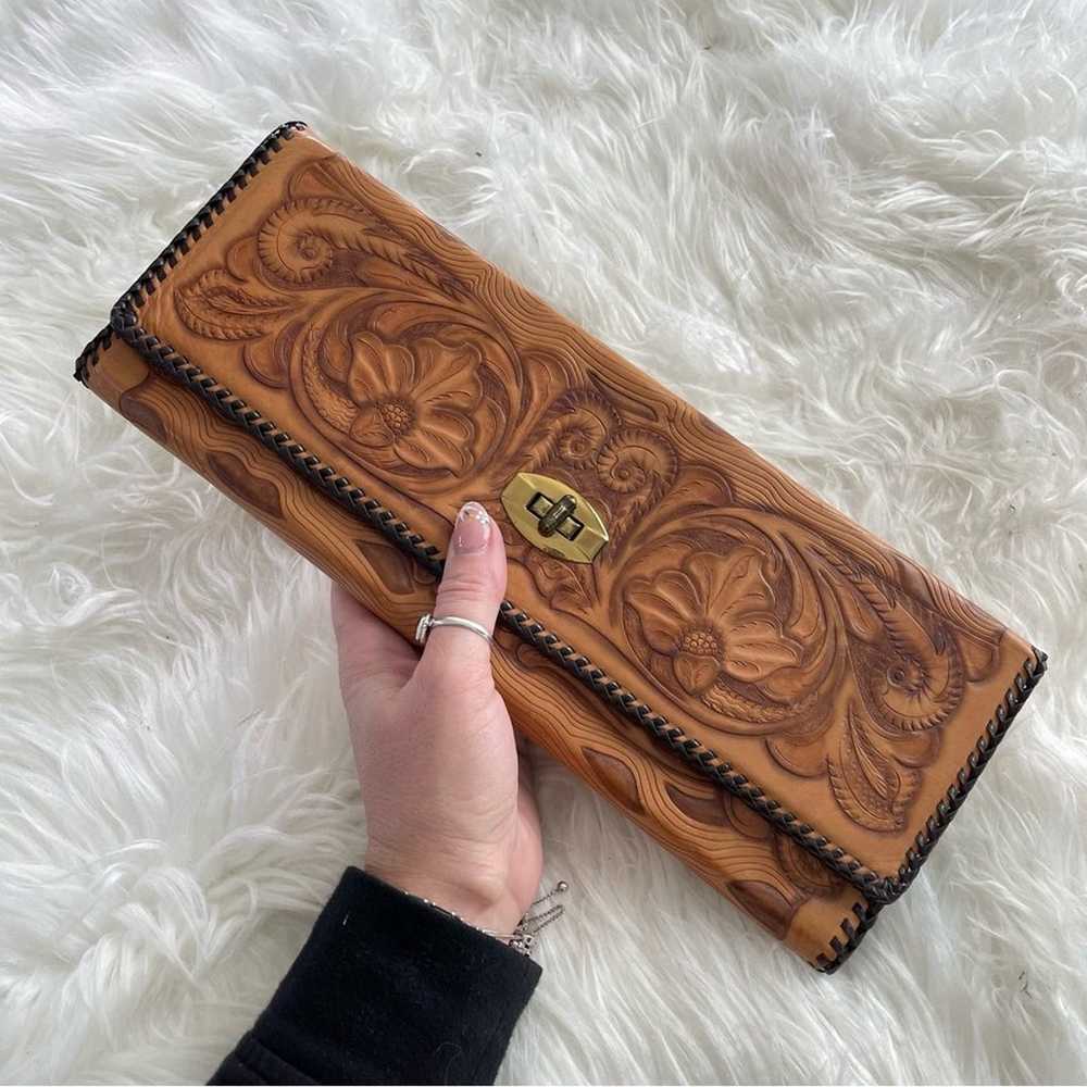 Vintage | Mexican Hand Tooled Leather Tri-Fold Cl… - image 1