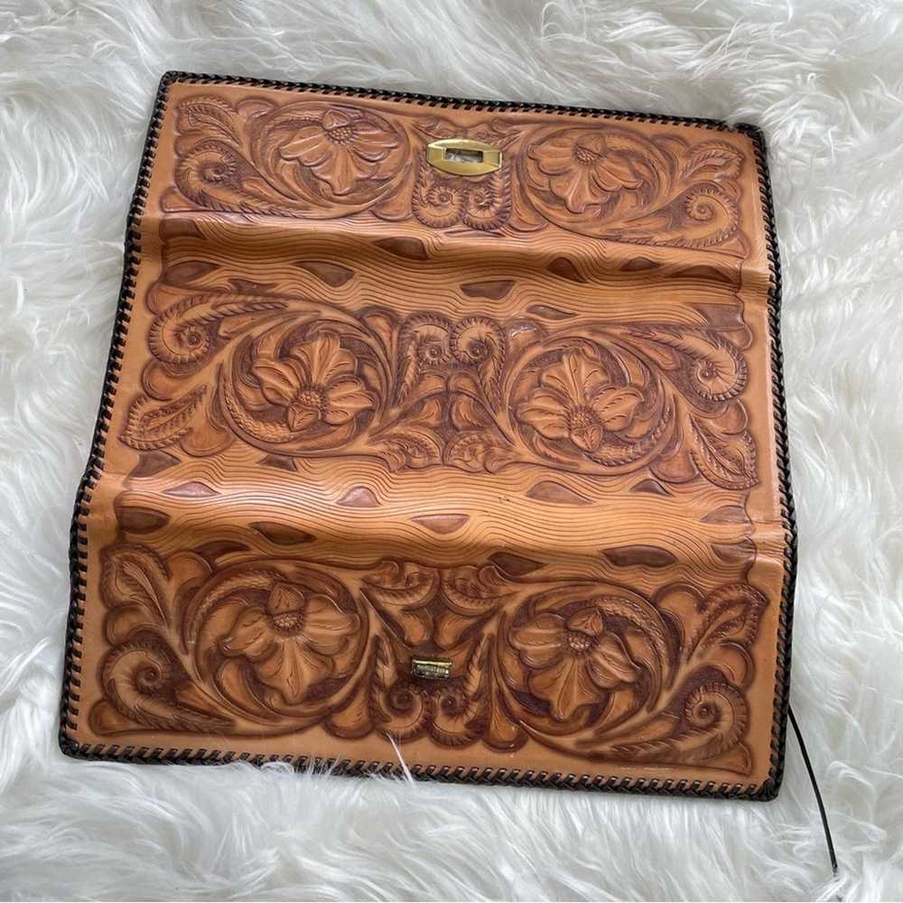 Vintage | Mexican Hand Tooled Leather Tri-Fold Cl… - image 6