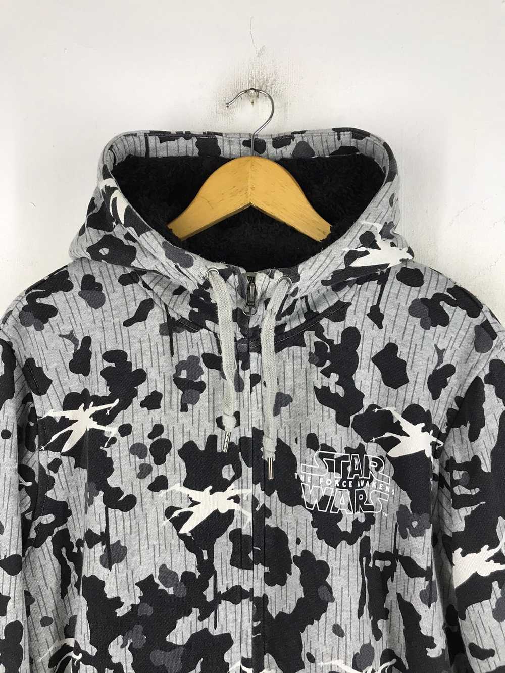 Uniqlo - UNIQLO X STARWARS CAMOUFLAGE HOODIE FLEE… - image 2